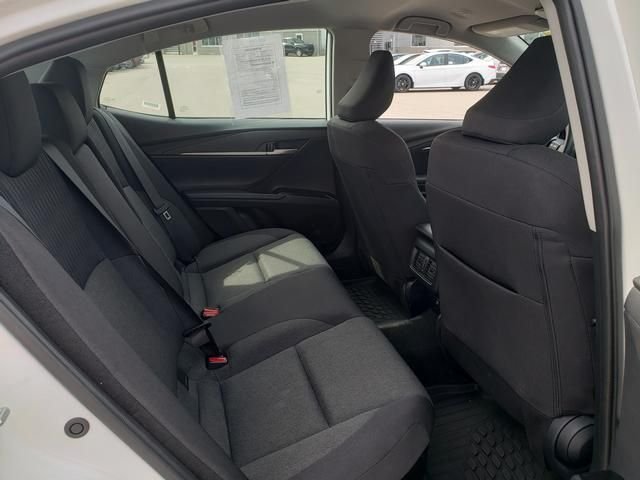 Used 2025 White Toyota LE image 16