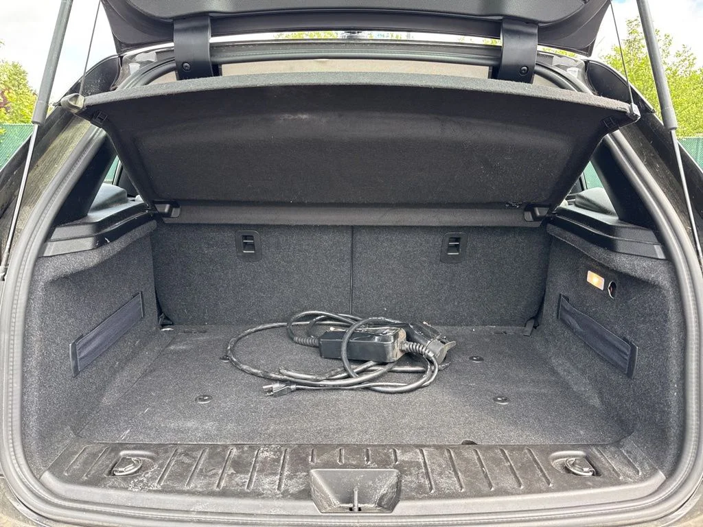 Used 2014 White BMW with Range Extender image 19