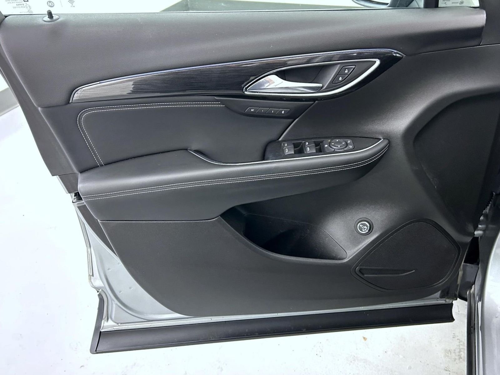 Used 2023 Gray Buick Essence image 9