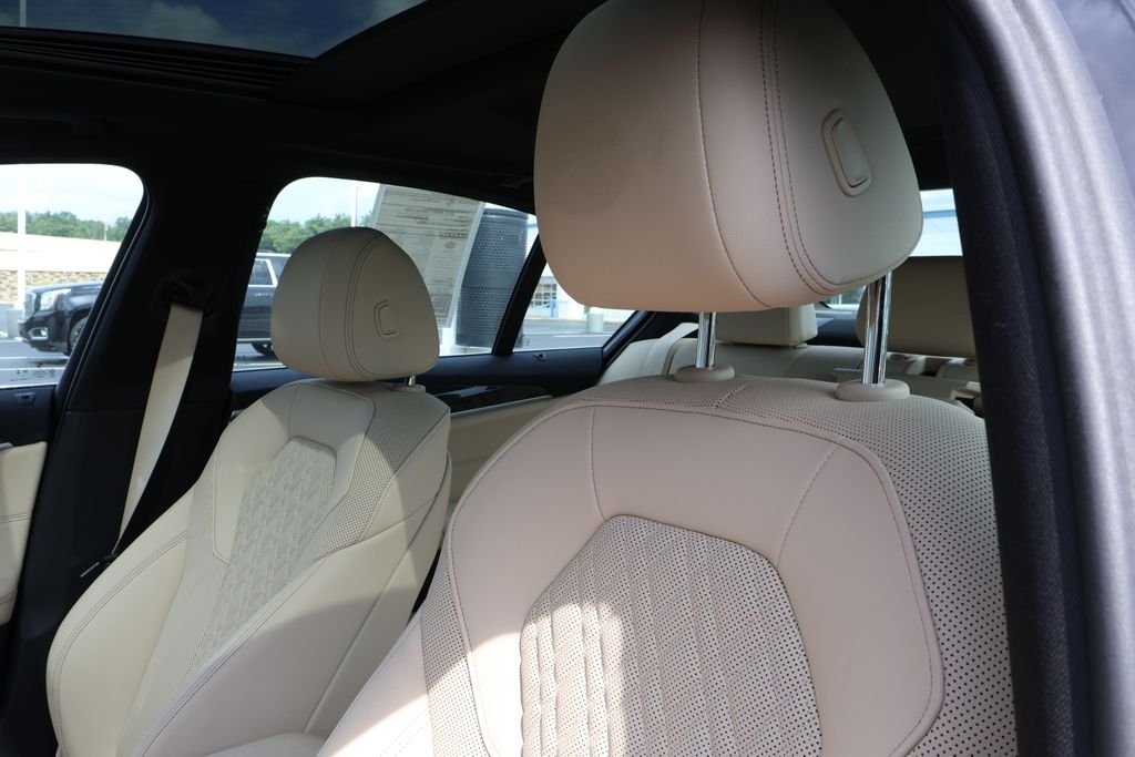 Used 2023 Black BMW i image 14
