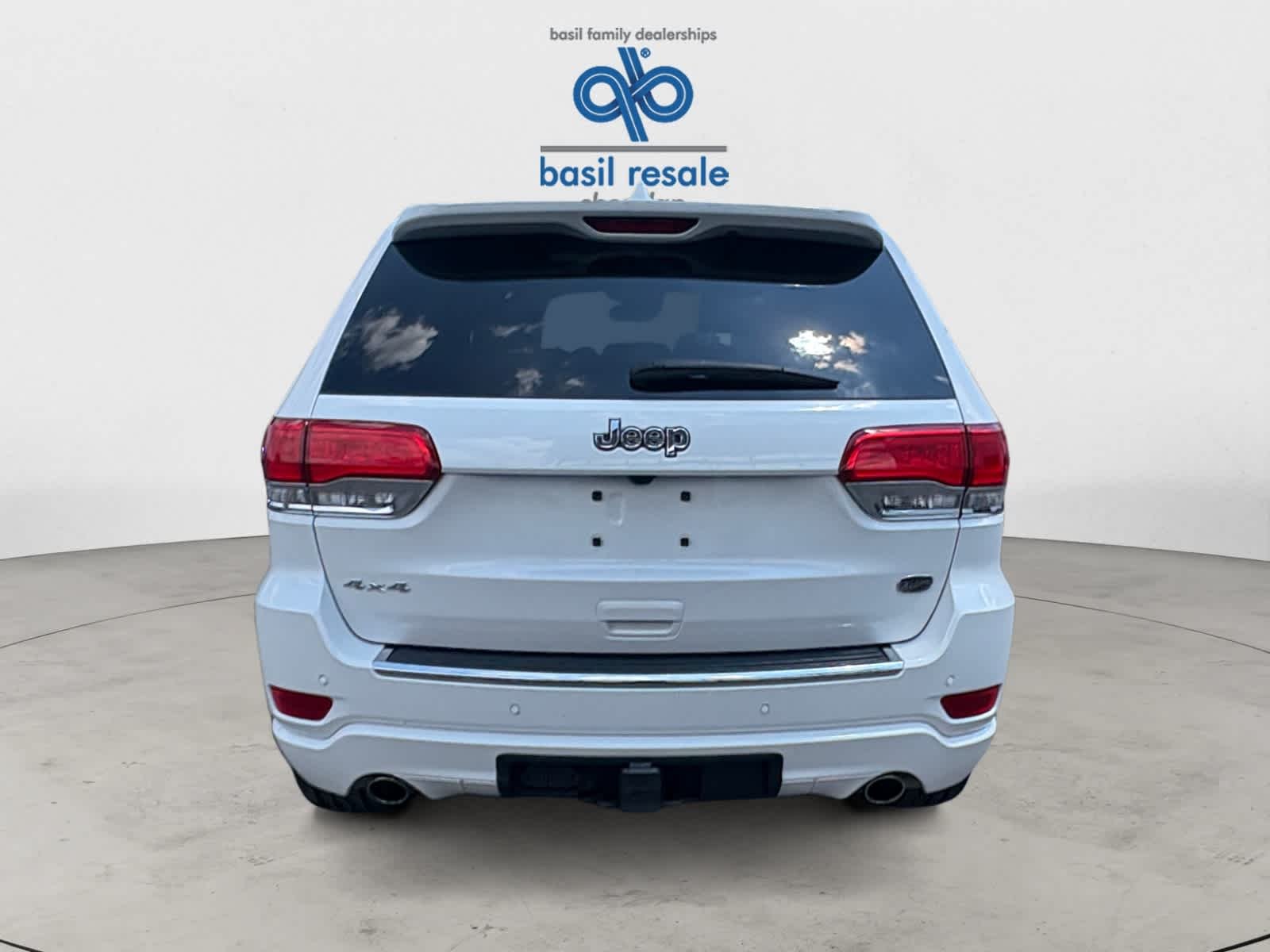 Used 2021 Ivory 3-Coat Jeep Overland image 6