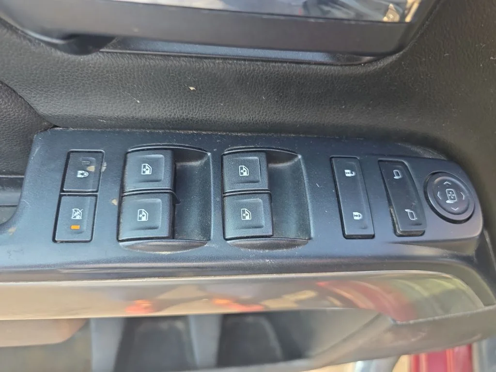 Used 2018 Cajun Red Tintcoat Chevrolet LT image 21