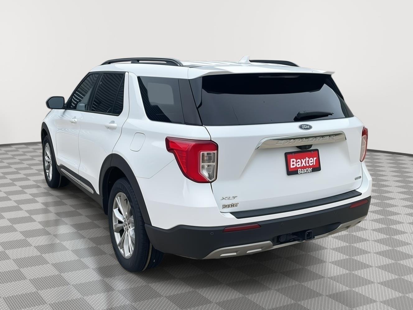 Used 2020 Oxford White Ford XLT image 11