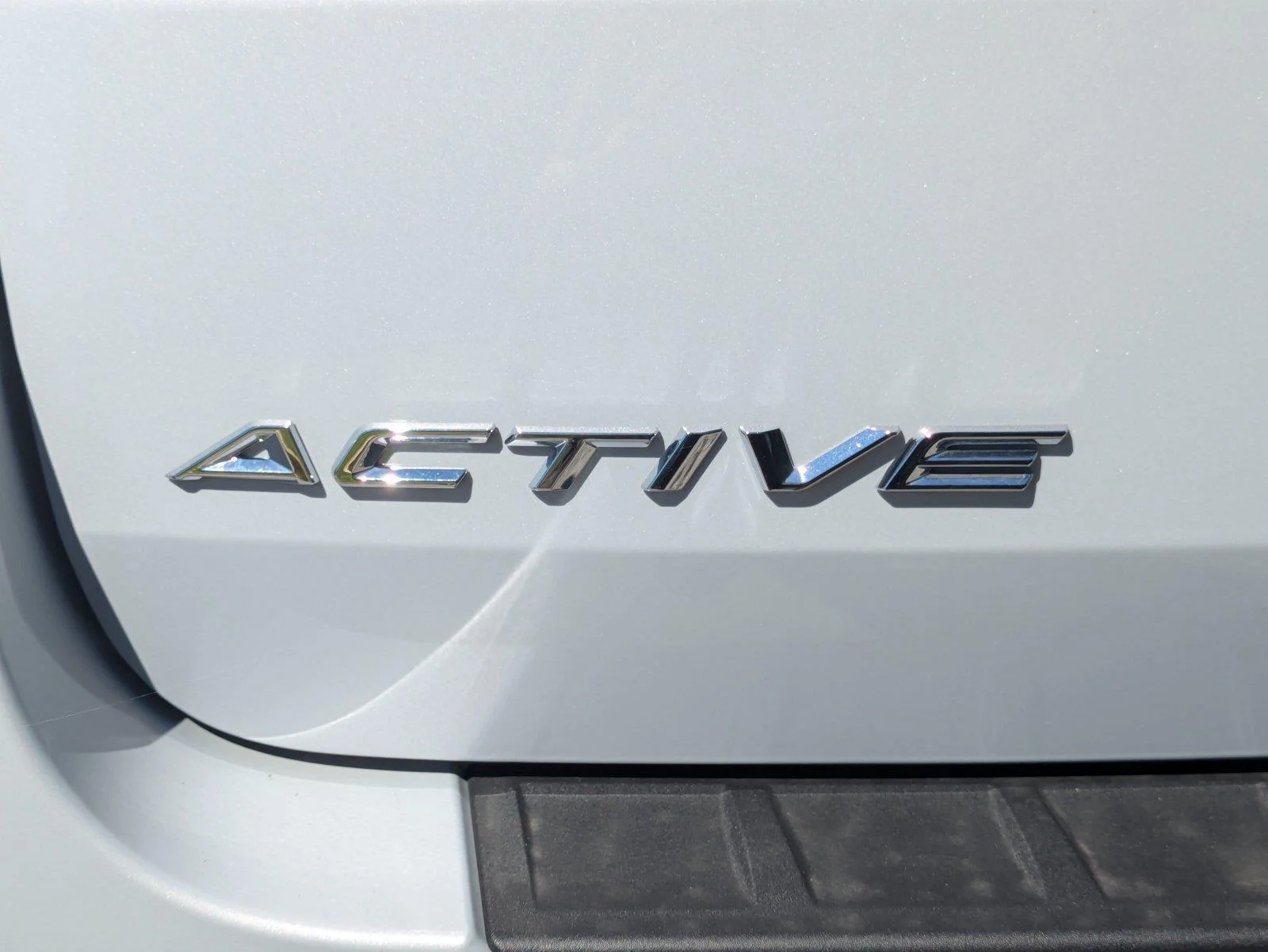 New 2026 Space White Metallic Ford Active image 9