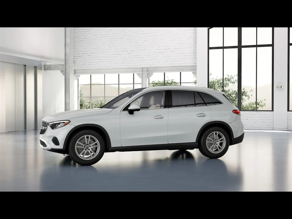 New 2026 MANUFAKTUR Moonlight White Metallic Mercedes-Benz GLC 300 image 31