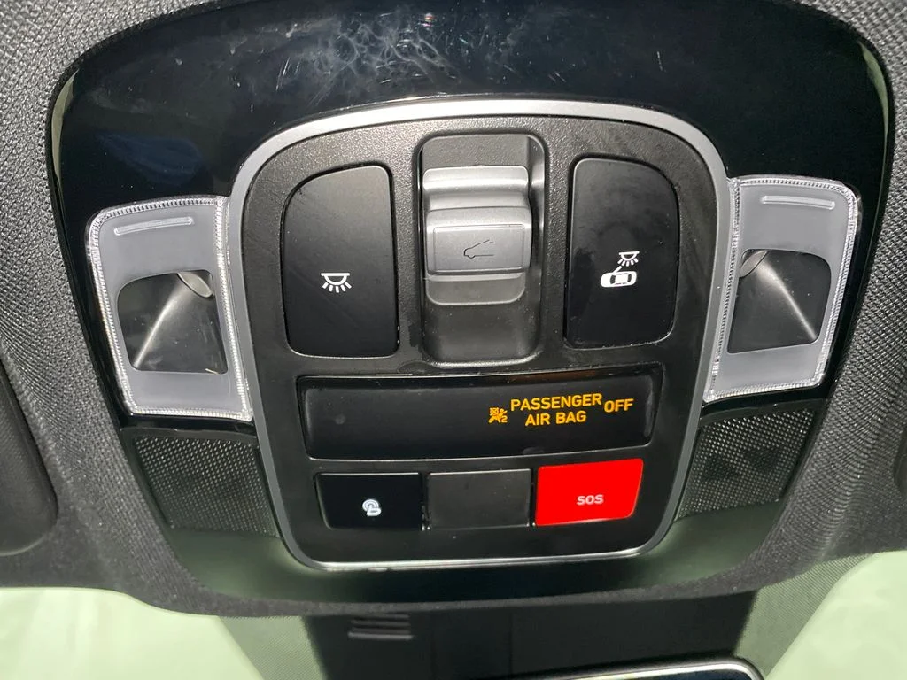 Used 2022 Sage Gray Hyundai SEL Premium image 21