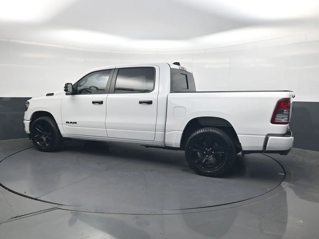 Used 2024 White Ram Big Horn/Lone Star image 8