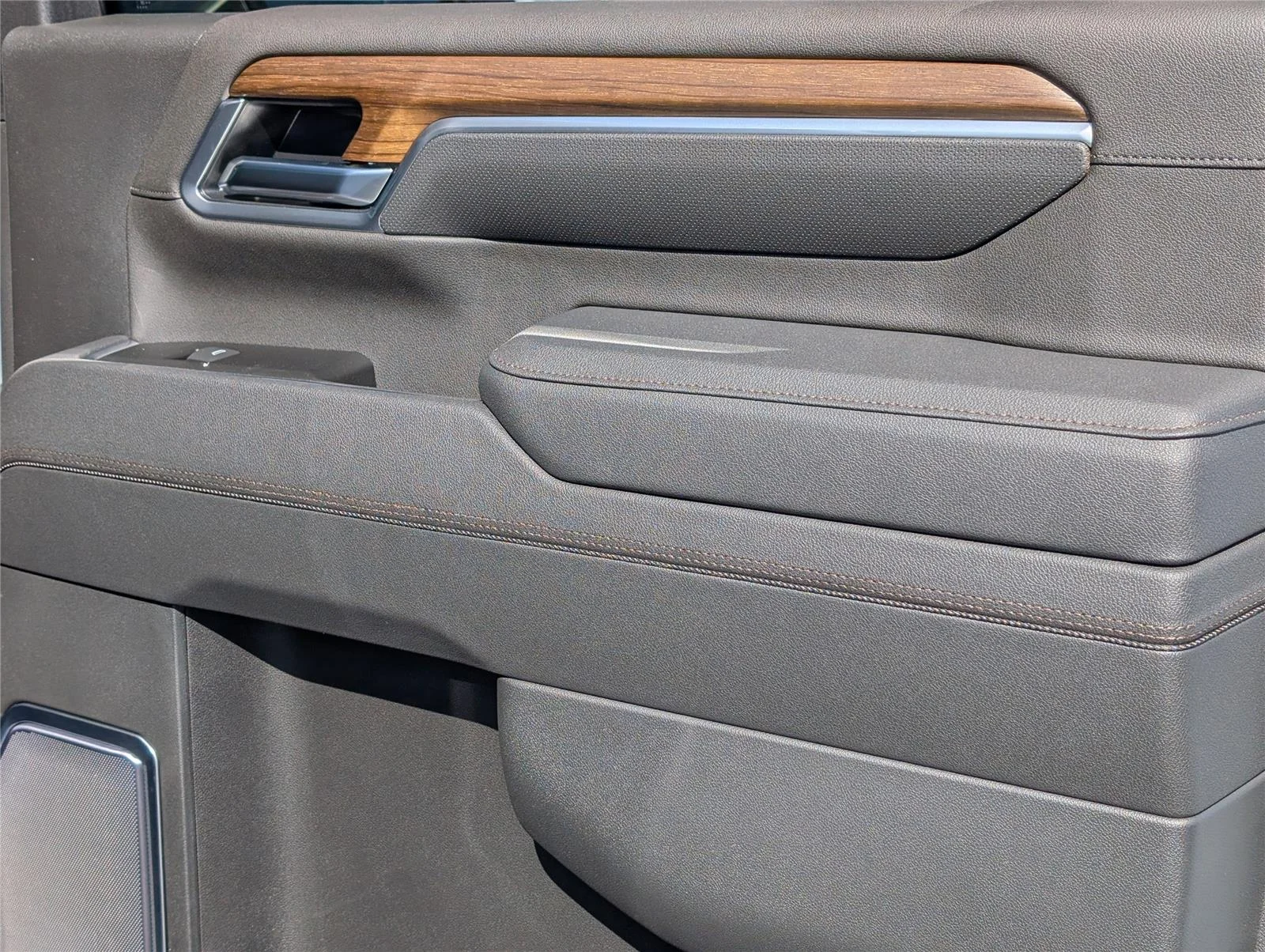 2026 Chevrolet Silverado 2500 HD High Country - Photo 32