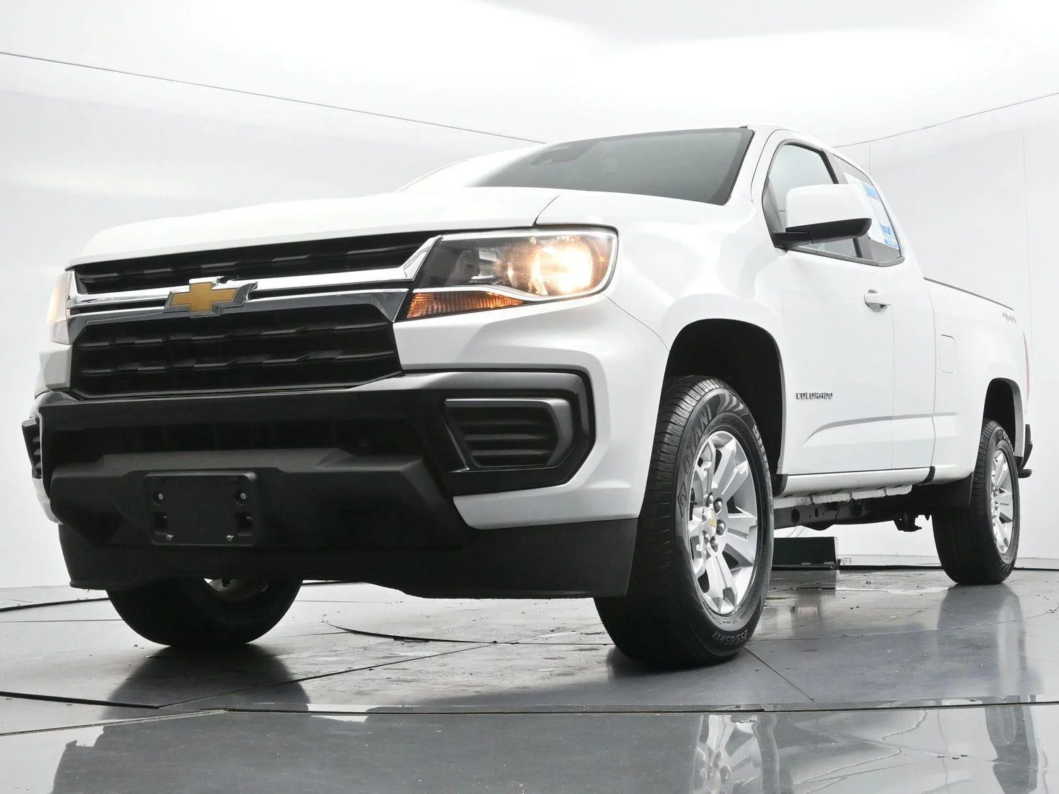 Used 2022 Summit White Chevrolet 4WD LT image 43