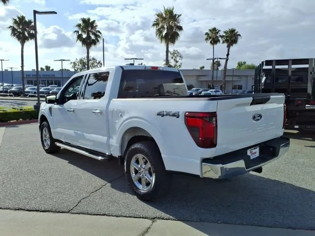 Used 2025 Oxford White Ford XLT image 10