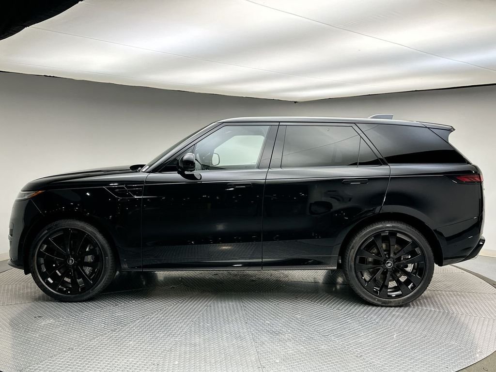 Used 2025 Santorini Black Metallic Land Rover Dynamic SE image 2