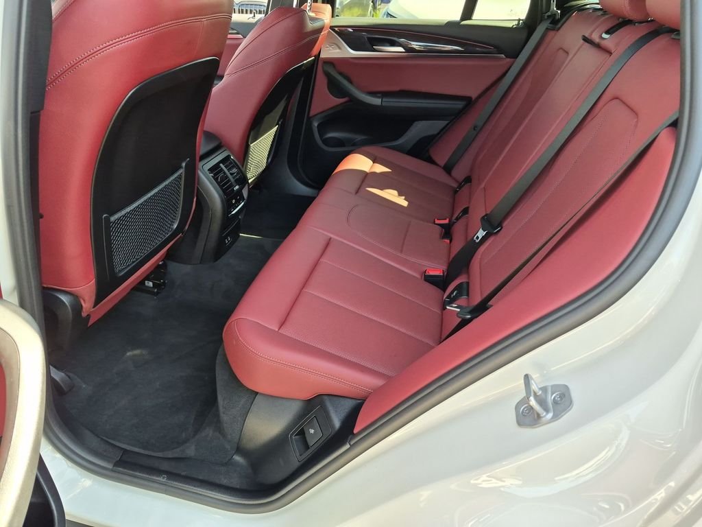 Used 2024 White BMW xDrive30i image 35