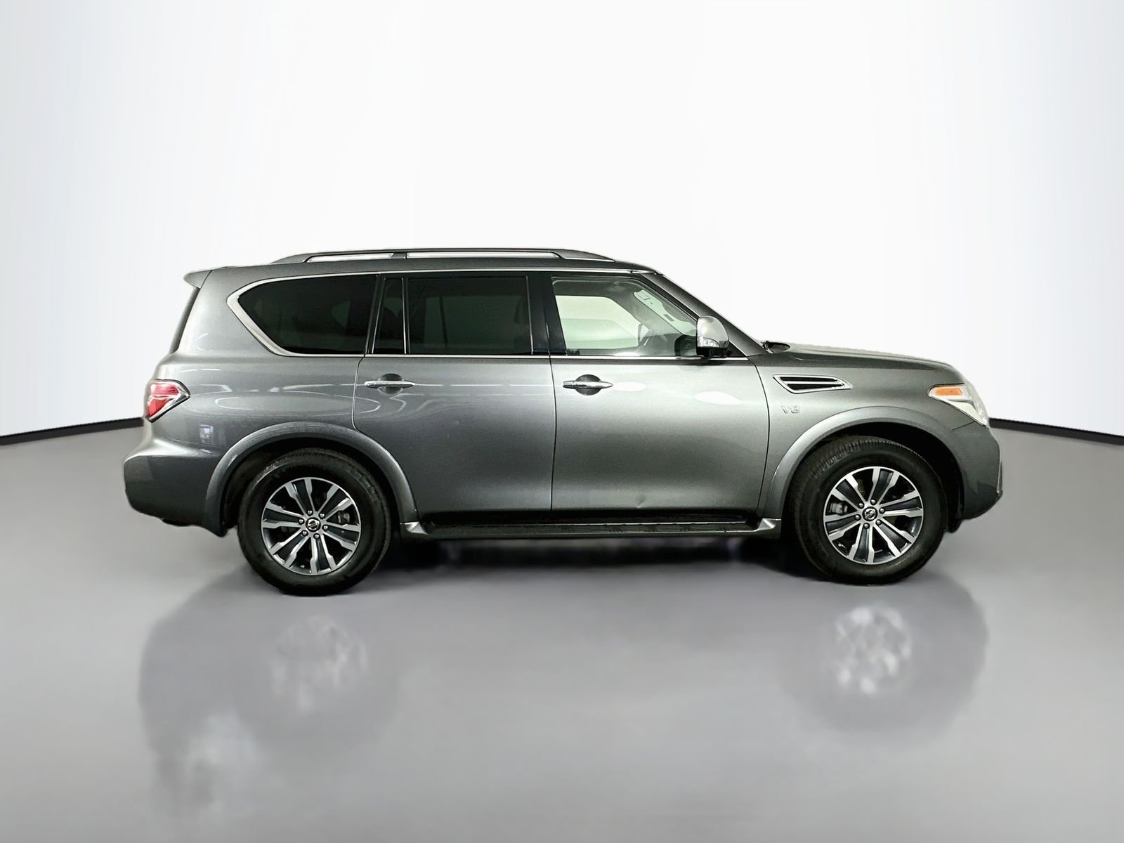 Used 2019 Gun Metallic Nissan SL image 8