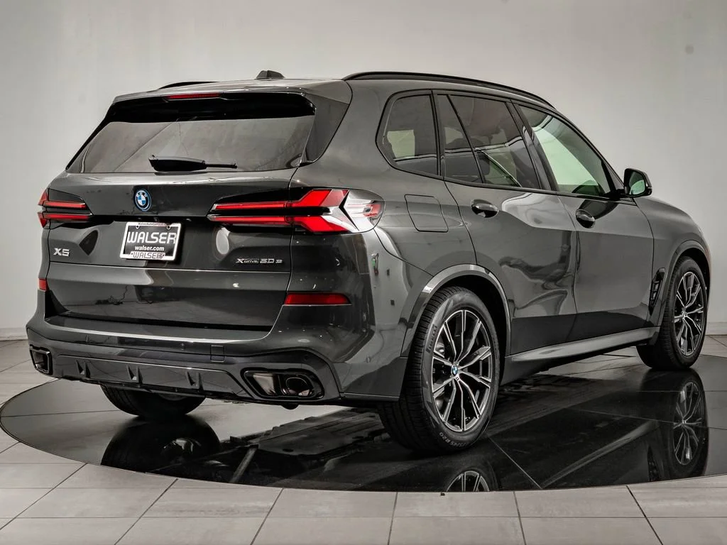 New 2026 Gray Metallic BMW xDrive50e image 10