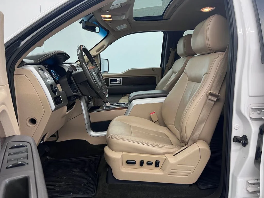 Used 2013 White Platinum Metallic Tri-Coat Ford Lariat image 4