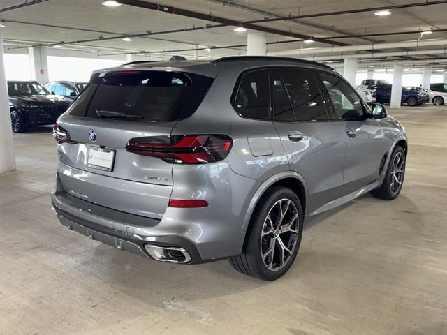 New 2026 Skyscraper Grey Metallic BMW sDrive40i image 8
