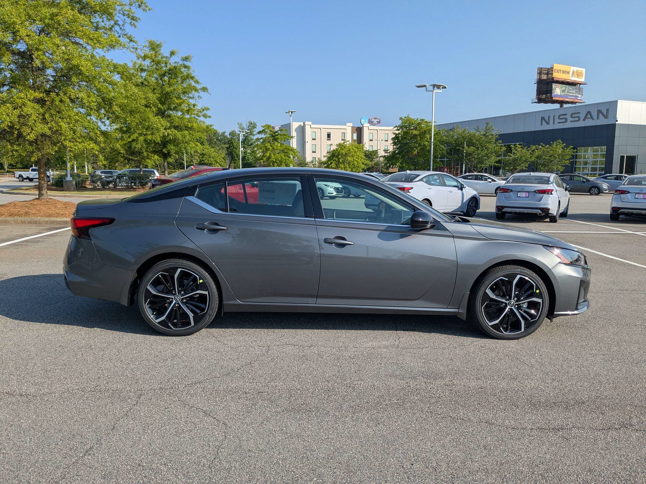 New 2026 Gray Nissan 2.5 SR image 2