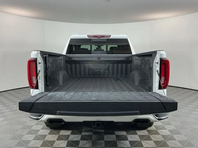 Used 2020 White GMC AT4 image 7