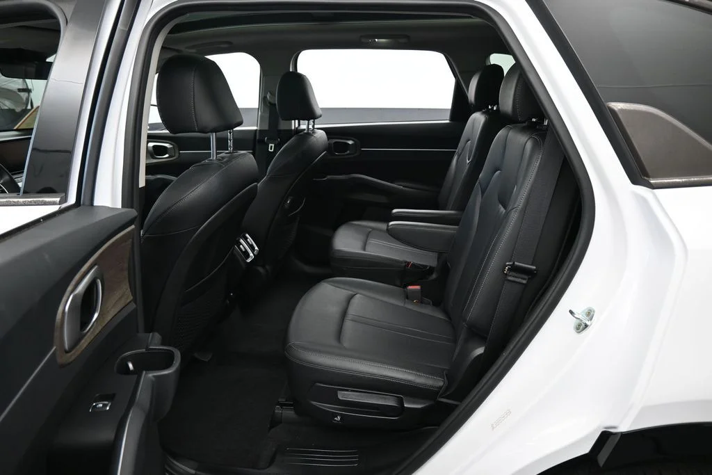 Used 2022 Glacial White Pearl Kia EX image 33