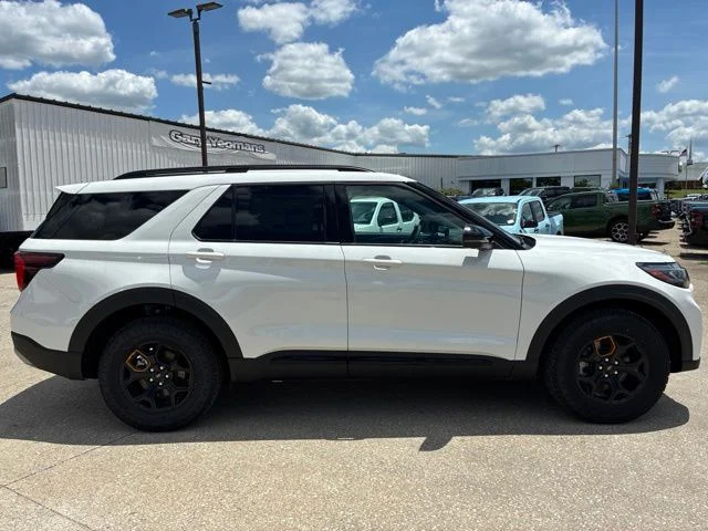 New 2026 White Ford Tremor image 10