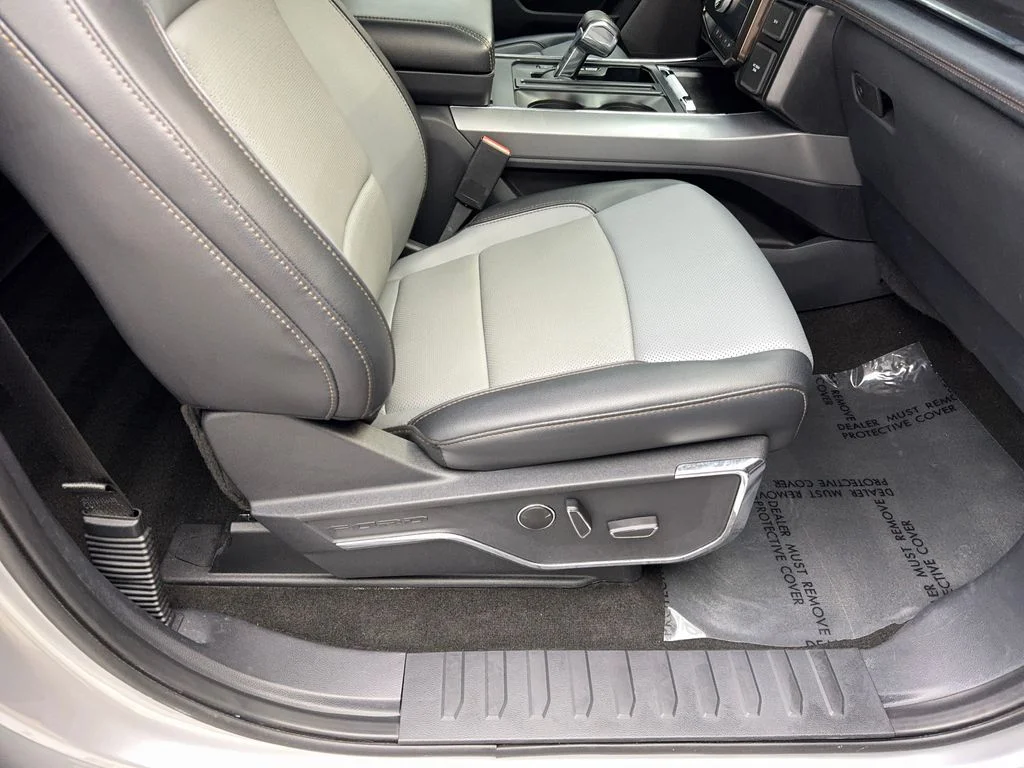 Used 2022 Silver Ford Lariat image 45