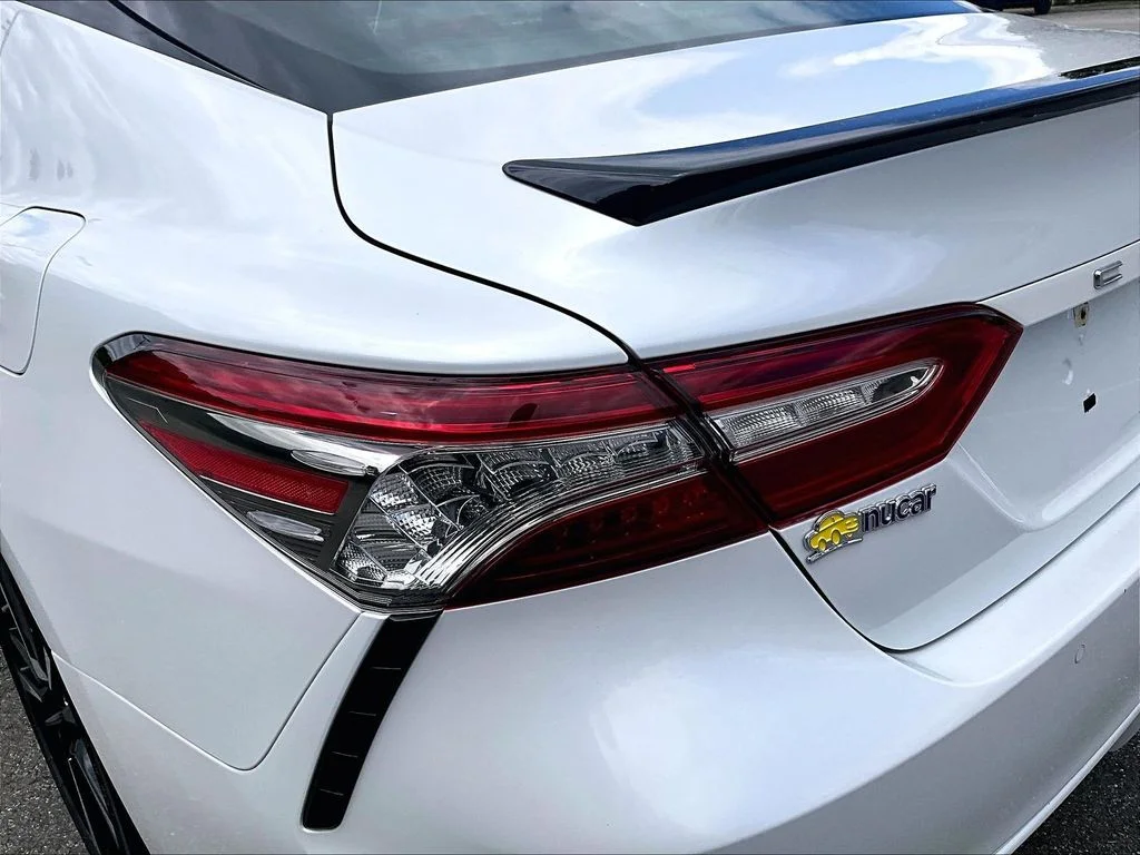 Used 2018 Black Toyota XSE V6 image 34