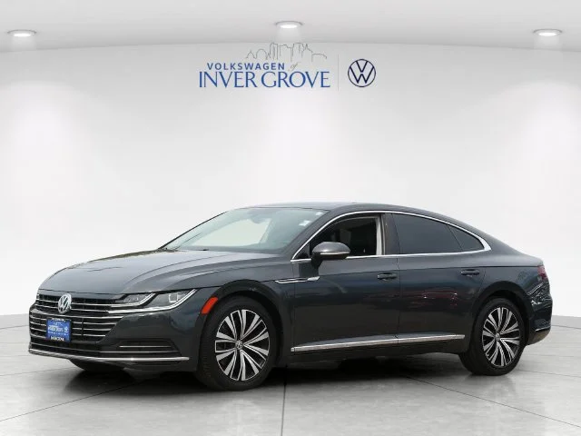 Used 2019 Gray Volkswagen 2.0T SEL image 3