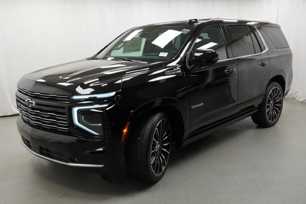New 2026 Black Chevrolet High Country image 4