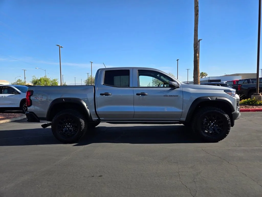 Used 2025 Sterling Gray Metallic Chevrolet Trail Boss image 7