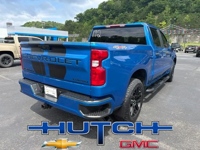 Used 2023 Glacier Blue Metallic Chevrolet Custom image 3