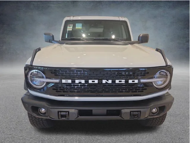 New 2026 Avalanche Gray Ford Badlands® image 37