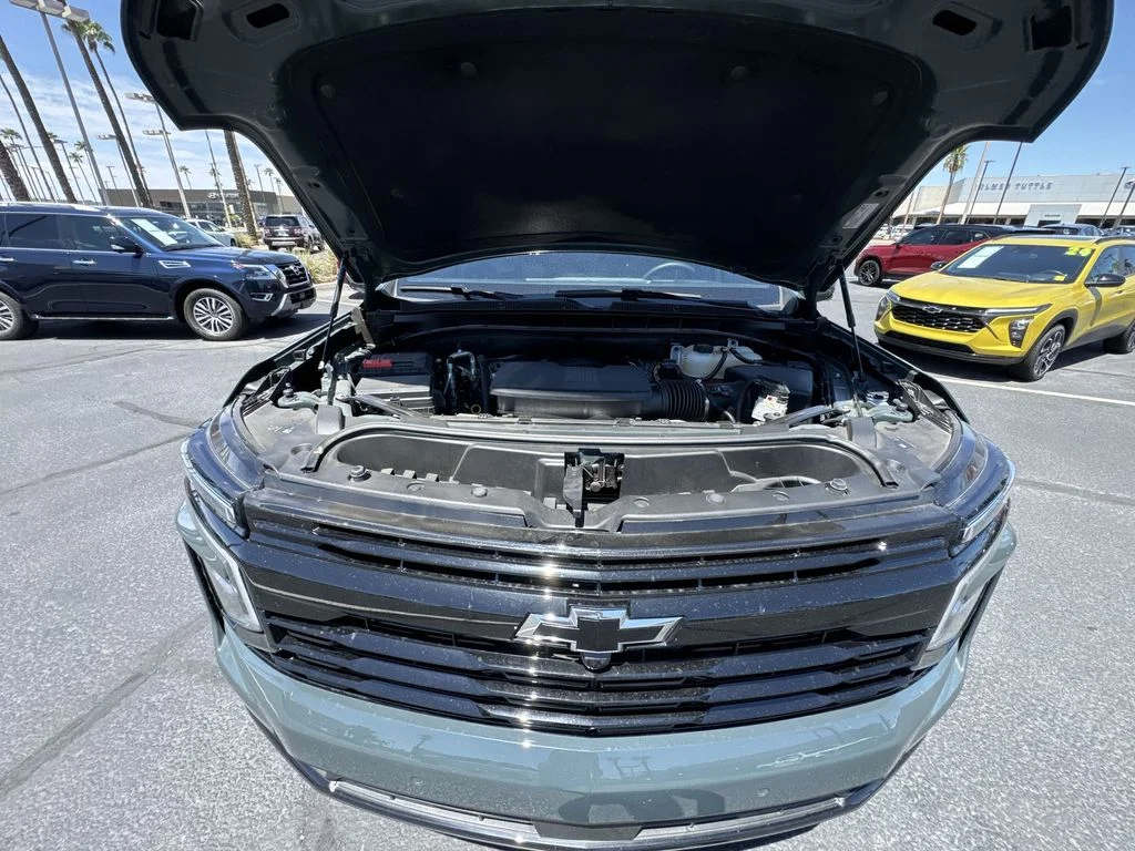 Used 2025 Gray Chevrolet RST image 31