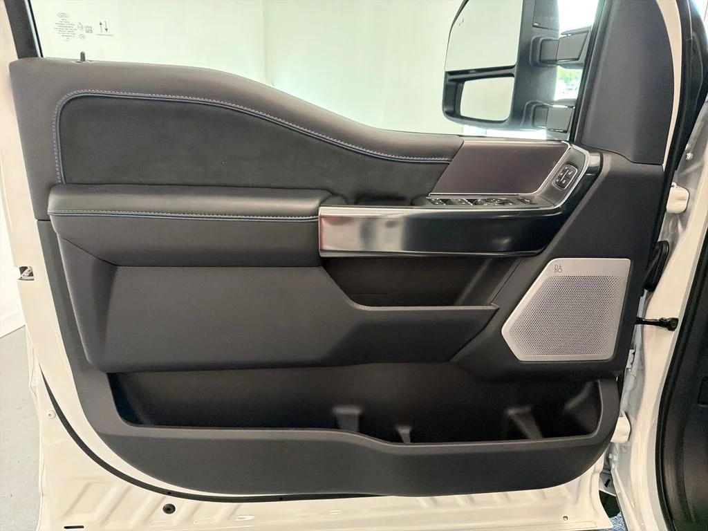 New 2026 White Ford Platinum image 13