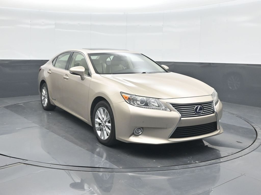 Used 2014 Beige Lexus 300h image 8