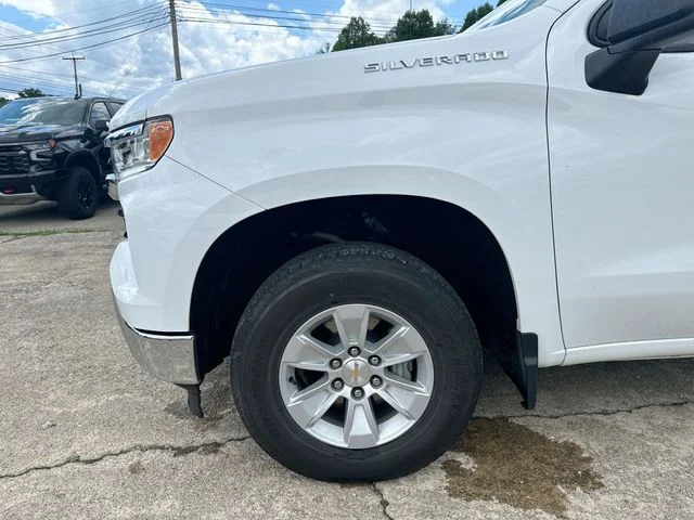 Used 2025 White Chevrolet LT image 36