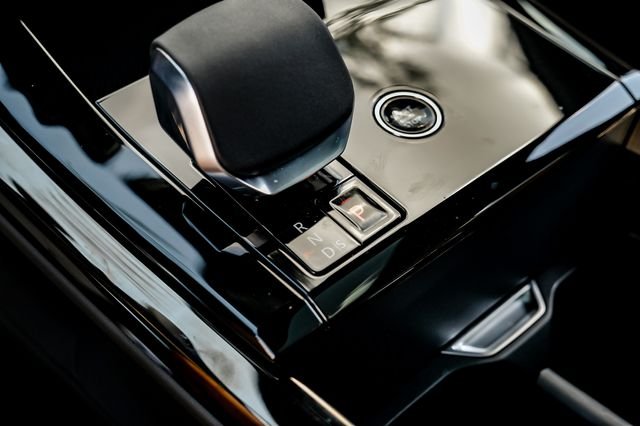 New 2026  Land Rover Dynamic SE image 31