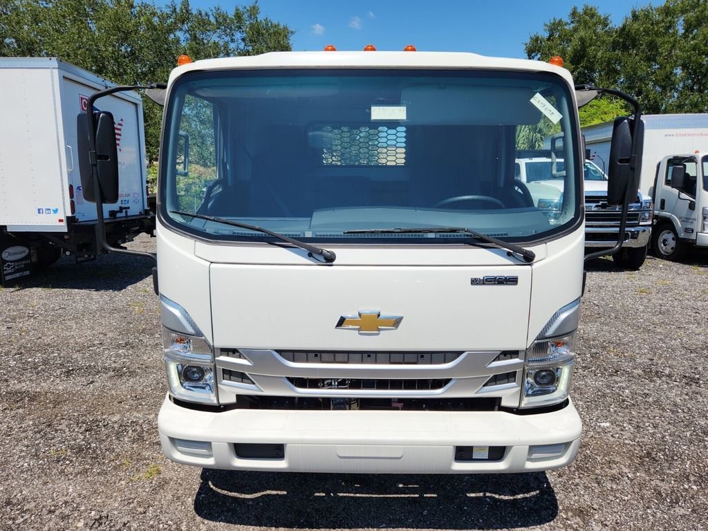 New 2024 Arc White Chevrolet MEDIUM ASH GRAY image 4