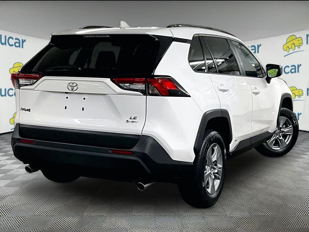 Used 2025 White Toyota LE image 6