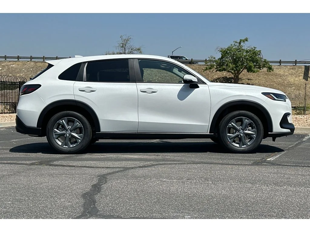 New 2027 Platinum White Pearl Honda LX image 3