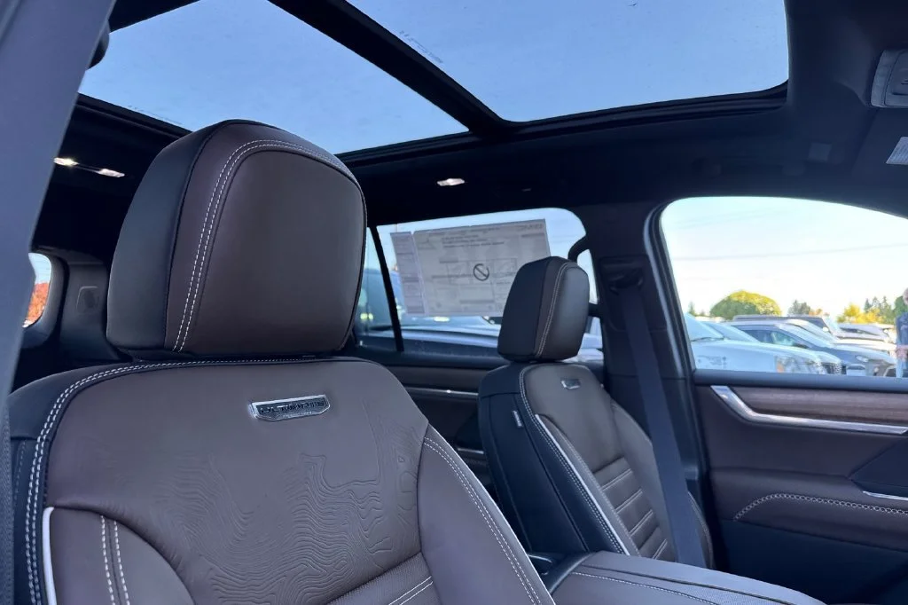 2027 GMC Acadia Denali Ultimate - Photo 15