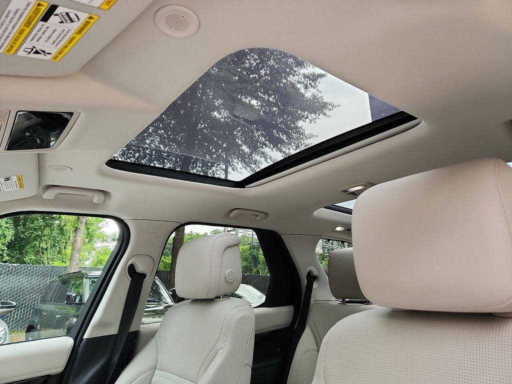 Used 2025 Fuji White Land Rover S image 14