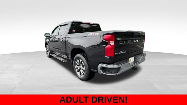 Used 2022 Black Chevrolet LT image 2