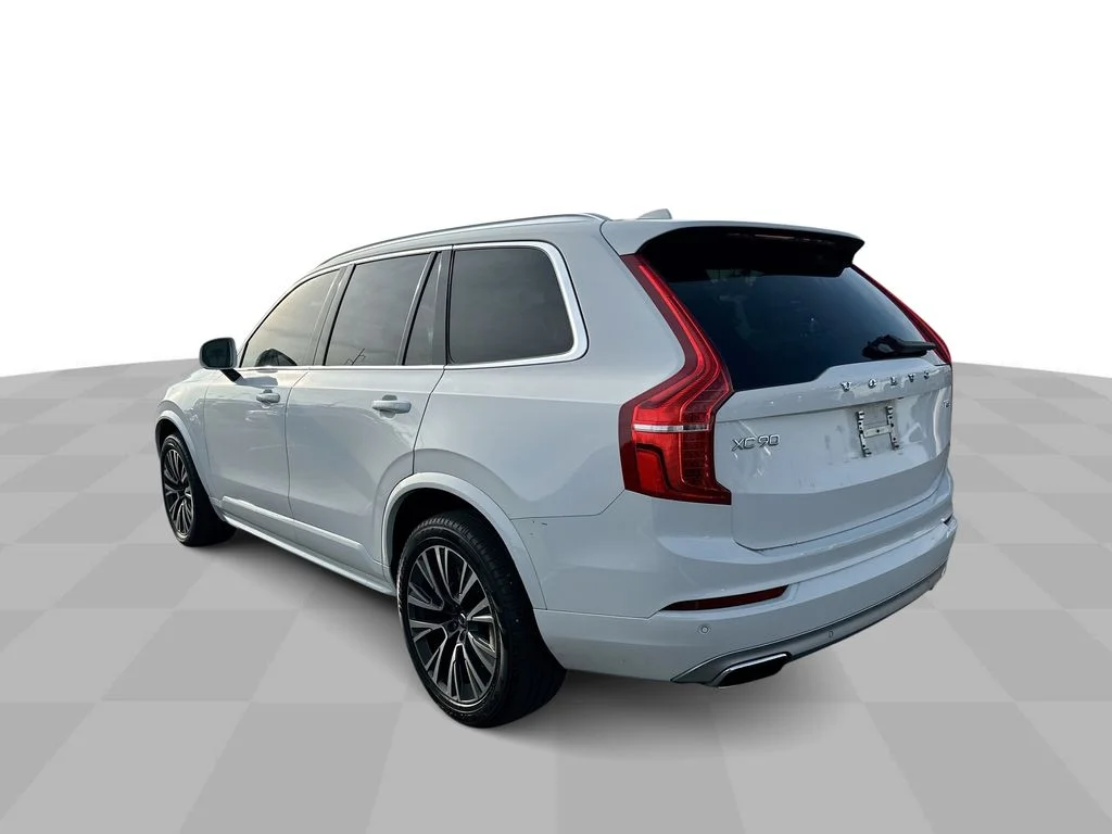 Used 2021 White Volvo T5 Momentum image 21