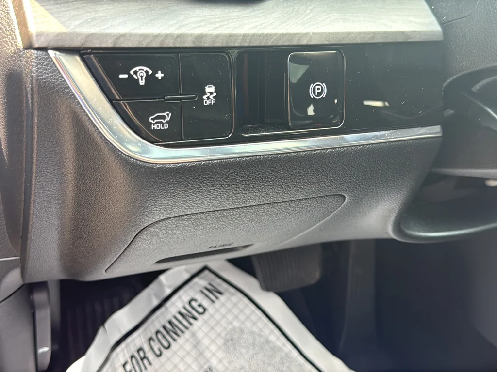 Certified Used 2023 Gray Kia X-Line image 28