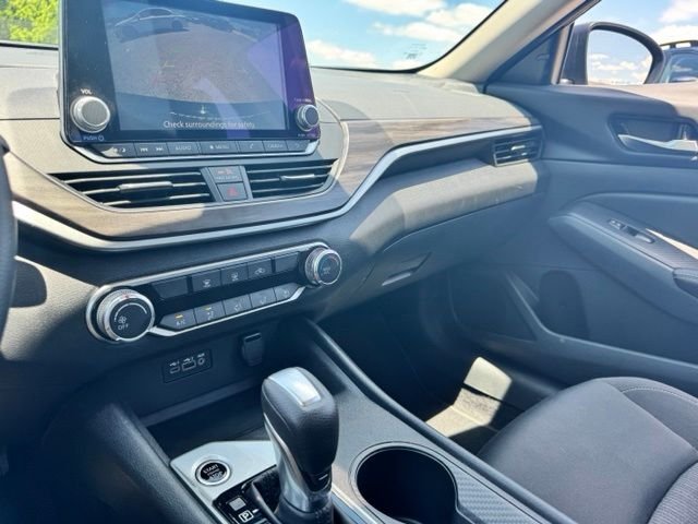 2025 Nissan Altima SV - Photo 23