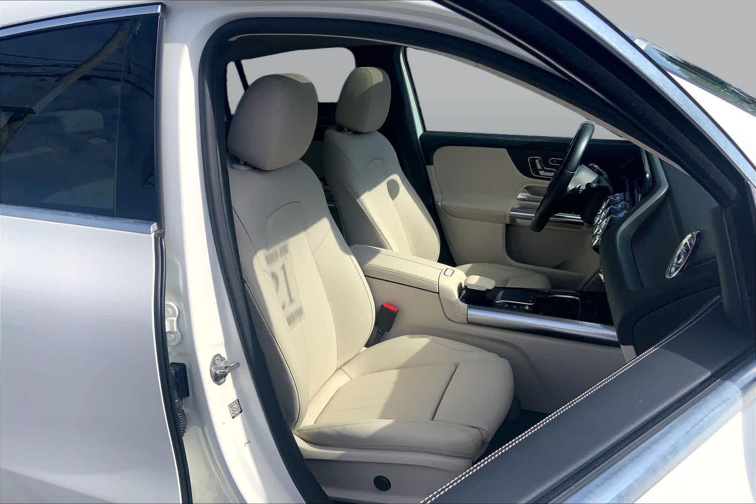 Used 2021 Polar White Mercedes-Benz GLA 250 image 8