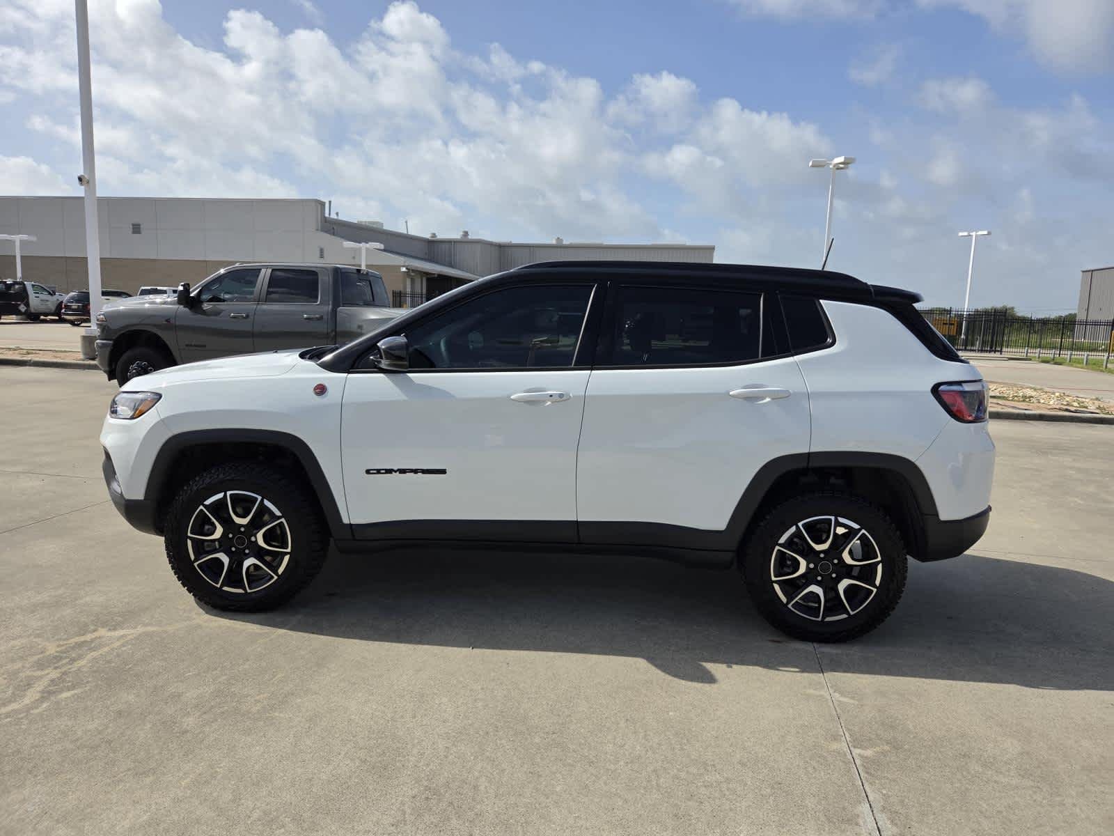 New 2026 Bright White Clearcoat Jeep Trailhawk image 2
