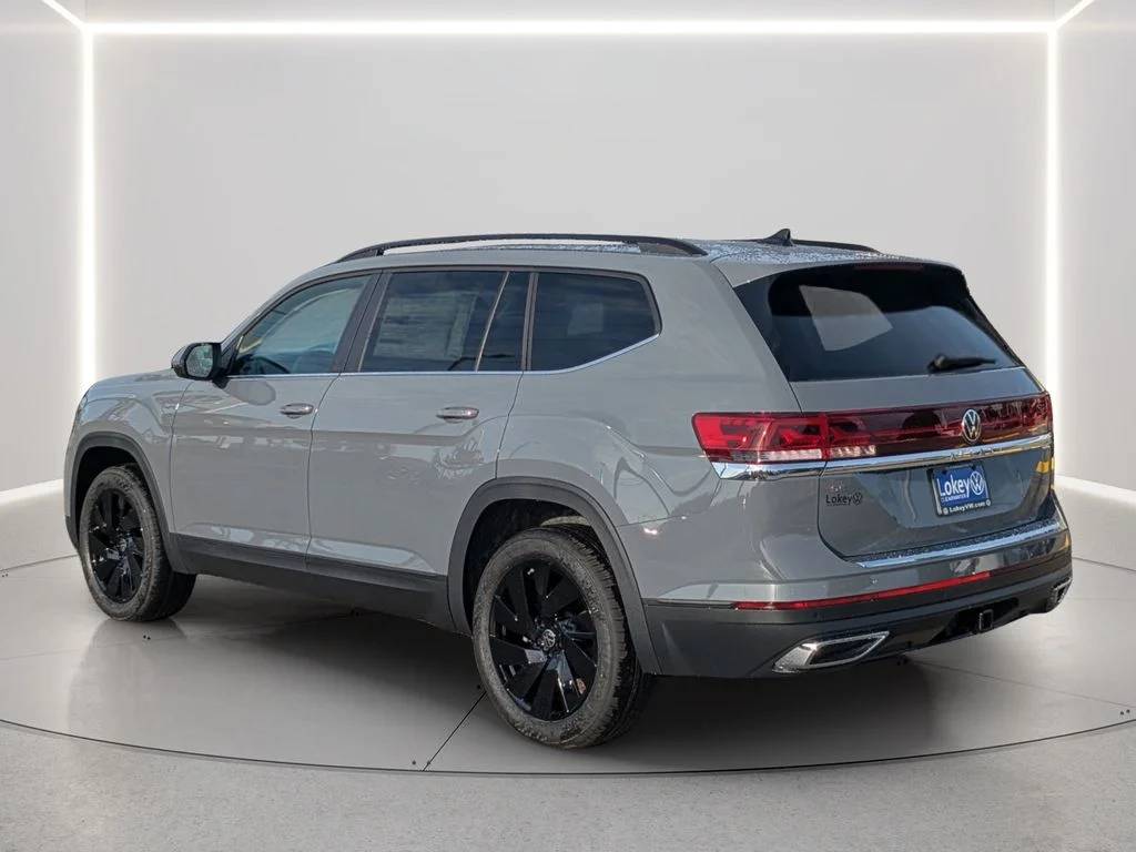 New 2026 Gray Volkswagen 2.0T SE w/Technology image 4