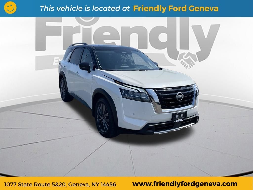 Used 2023 White Nissan SL image 3