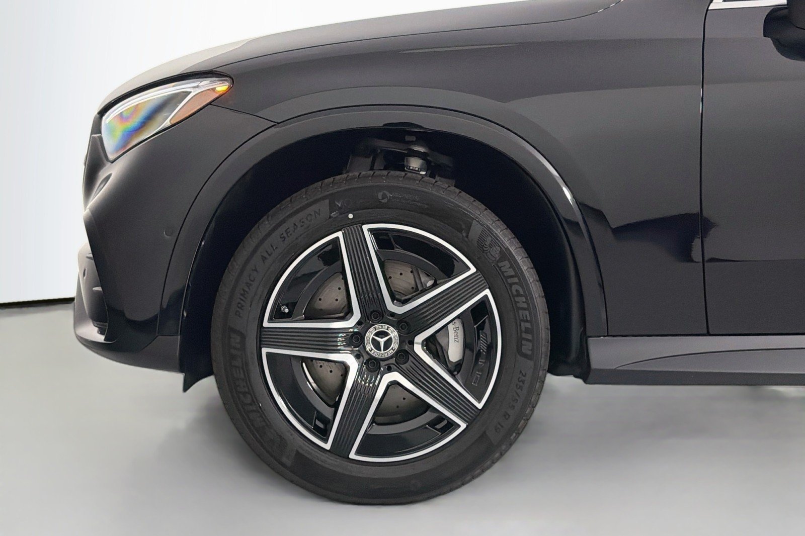 New 2026 Black Mercedes-Benz GLC 300 SUV image 9
